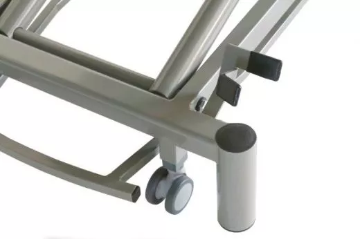 Behandlungsliege SINUS C-Osteo, Darstellung serienmig elektrisch